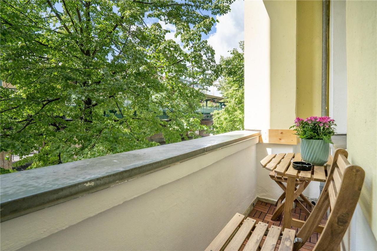 Holiday 33 Apartments Efg Schoenhauser Allee Mit Balkon برلين المظهر الخارجي الصورة